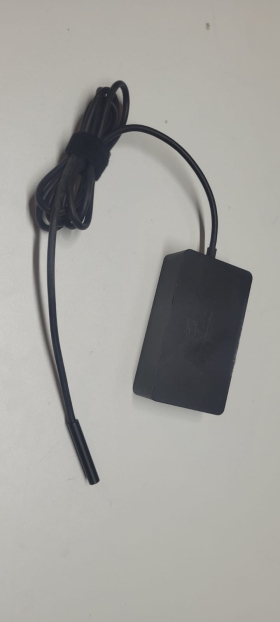 Microsoft 127W Adapter