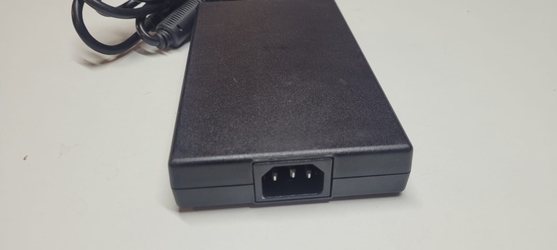 HP 200W 5.0 Adapter