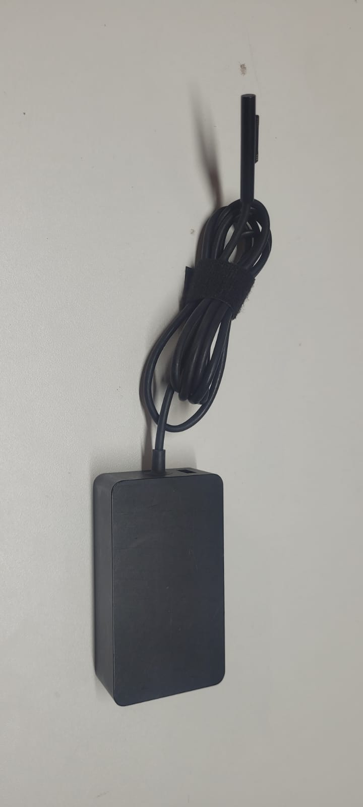 Microsoft 44W Adapter